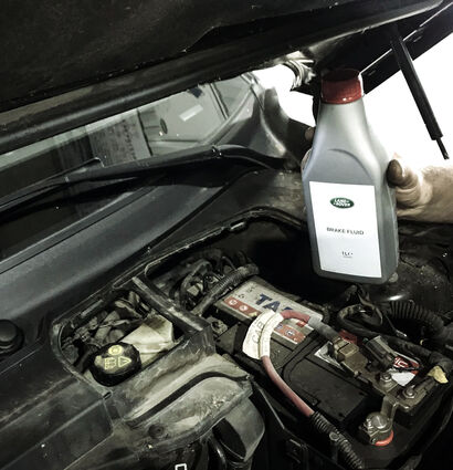 Замена жидкости ACE с промывкой в Land Rover Freelander