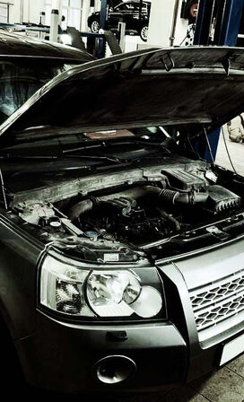 Диагностика течи воды в салон в Land Rover Freelander