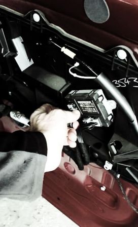 Калибровка двери в Range Rover Evoque