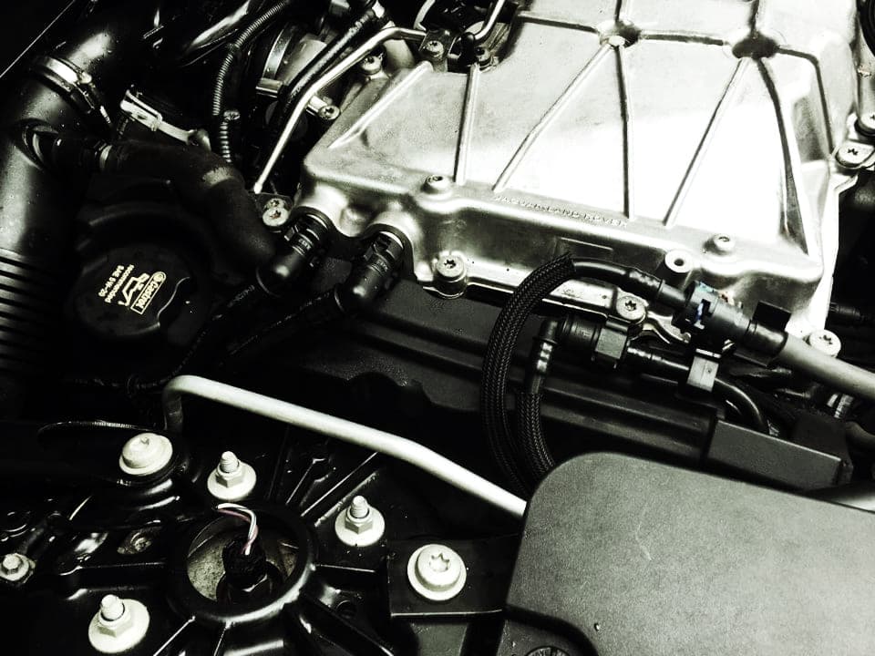 Замена свечей зажигания на Jaguar