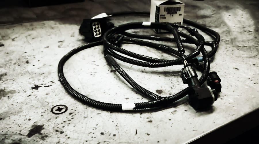 Проверка электроцепи проводки замка передней двери на Range Rover Sport