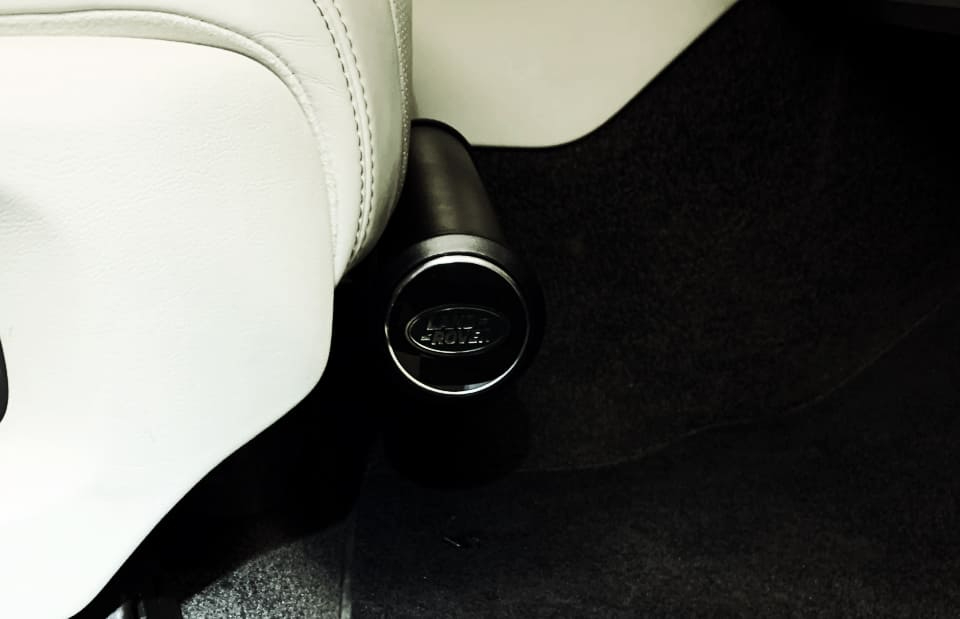 Установка держателя для зонта на Range Rover Sport