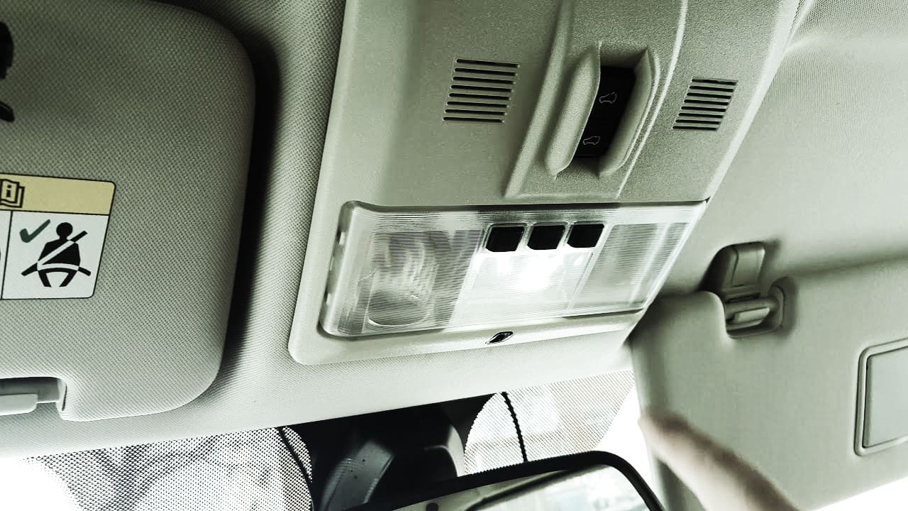 Замена кнопки управления люком на Range Rover Sport