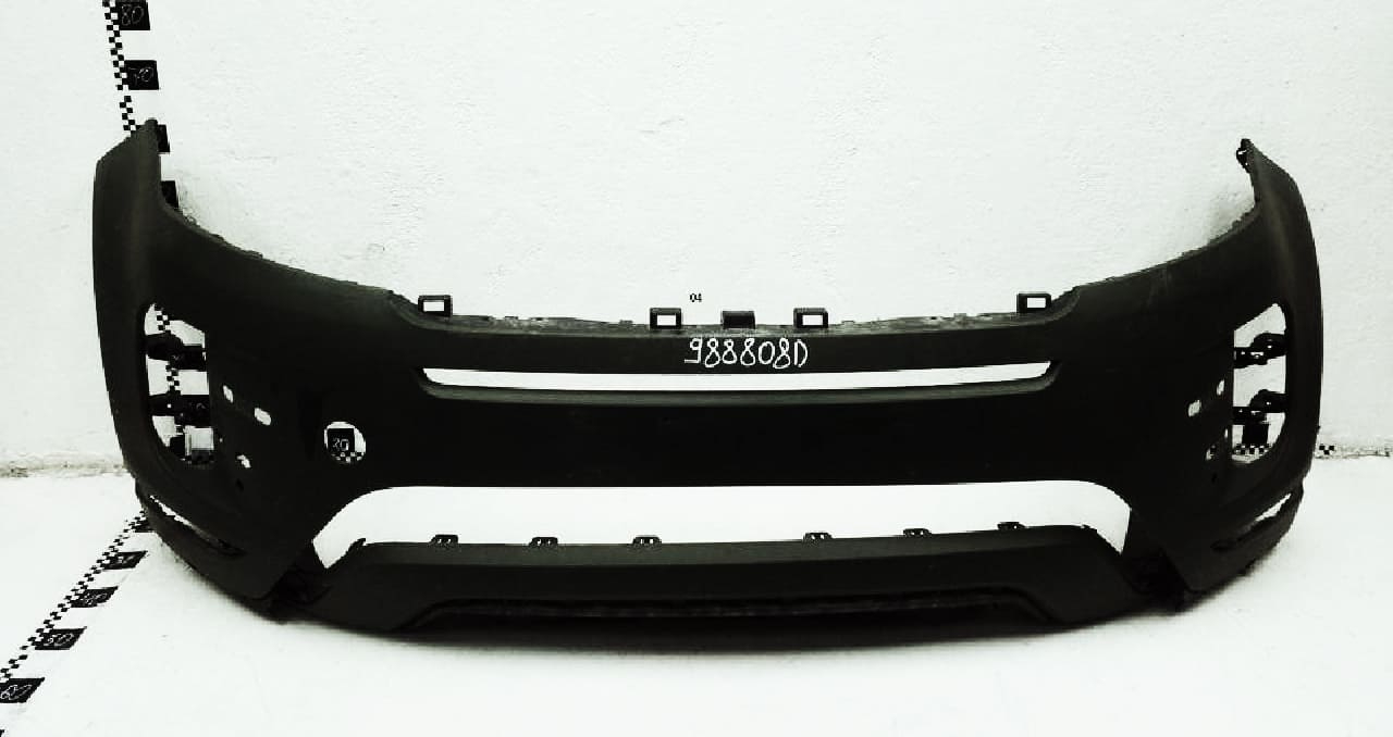 Ремонт переднего бампера в Range Rover Evoque