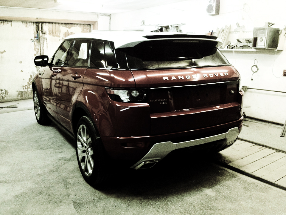 Ремонт и окрас заднего бампера в Range Rover Evoque