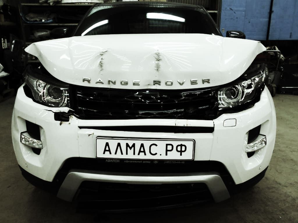 Окрас переднего крыла в Range Rover Evoque