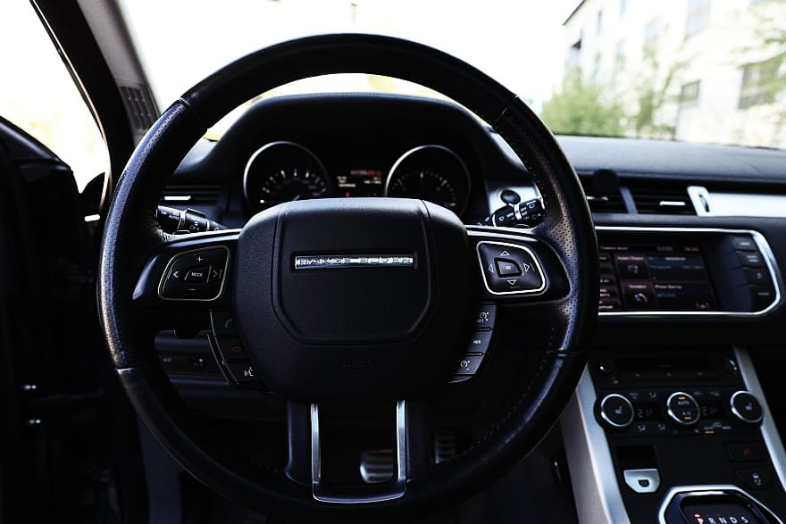 Снятие и установка рулевого колеса для диагностики в Range Rover Evoque