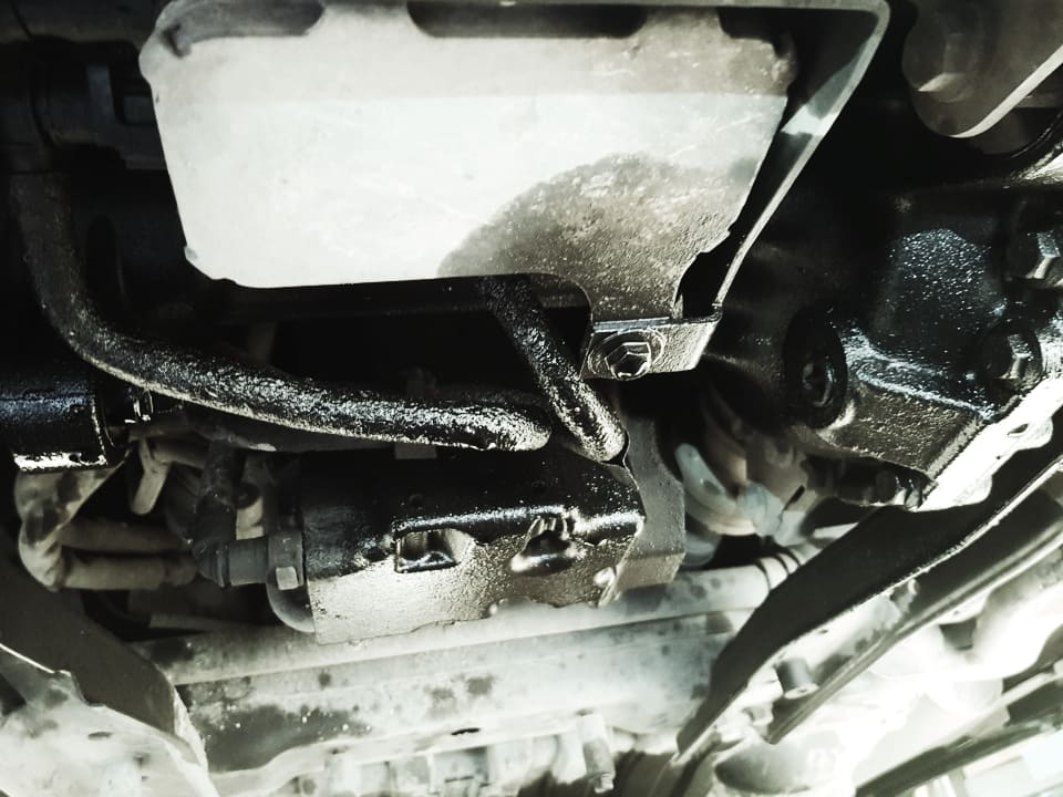 Диагностика течи масла ДВС в Land Rover Freelander