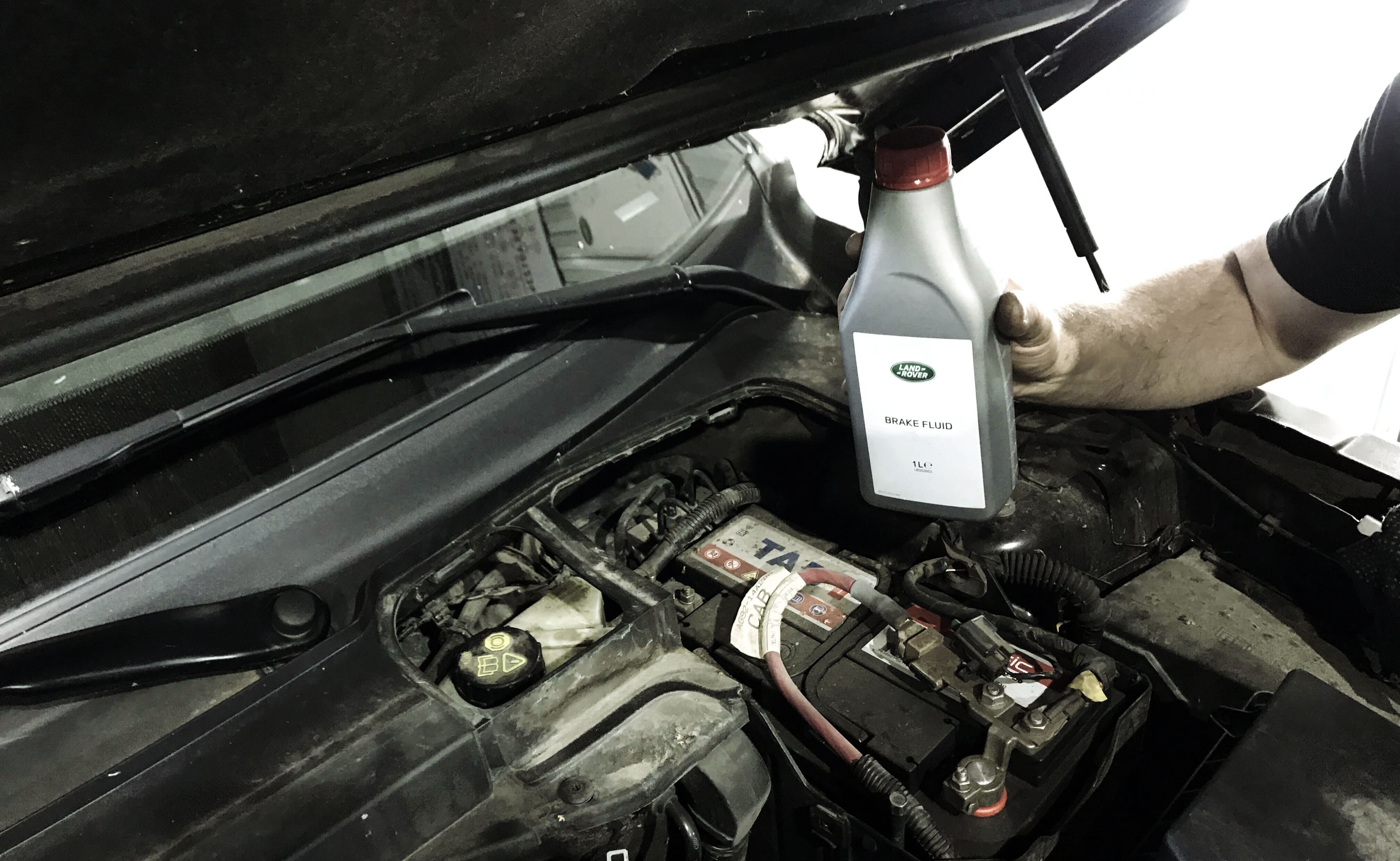 Замена жидкости ACE с промывкой в Land Rover Freelander
