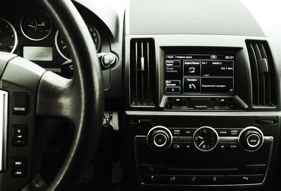 Диагностика мультимедиасистемы в Land Rover Freelander