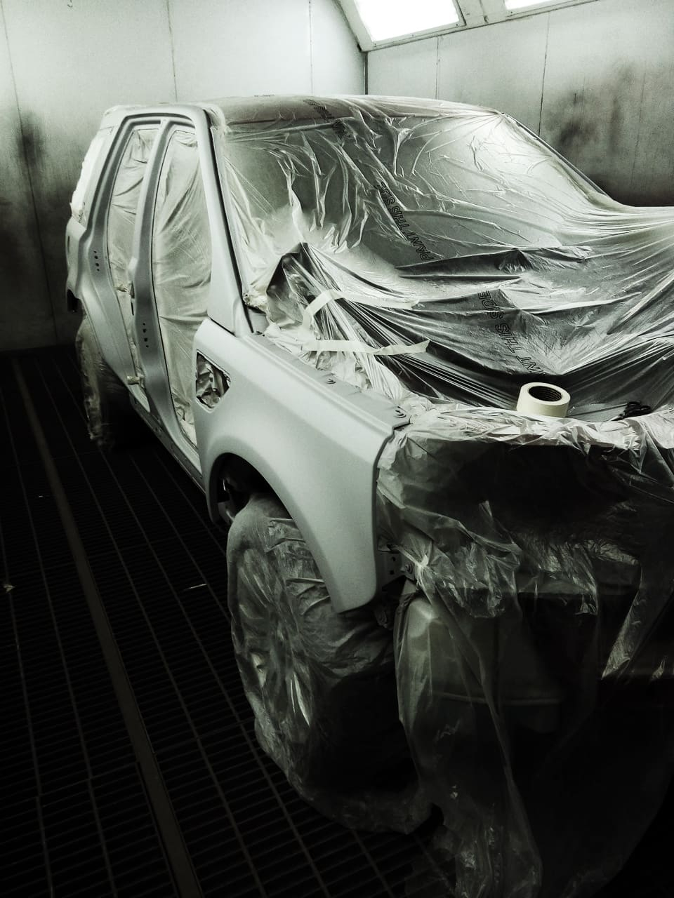 Окрас задней двери с двух сторон в Land Rover Freelander